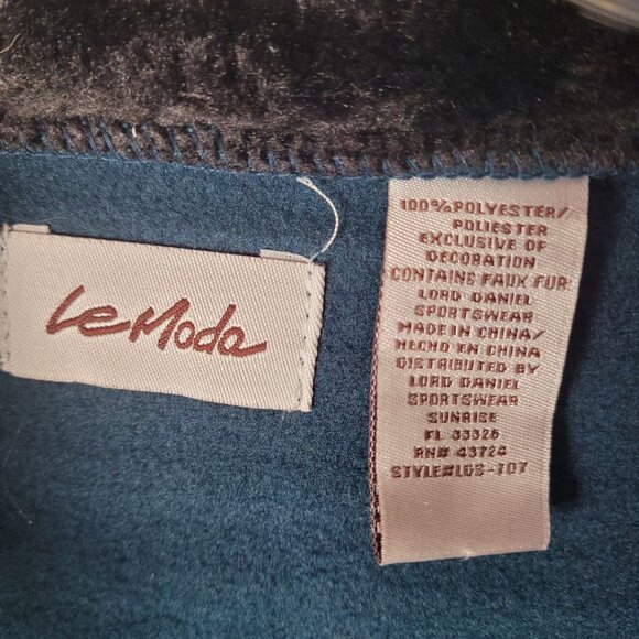 Le Moda Teal Cape With Faux Fur Collar & Button Closure - Picture 6 of 11